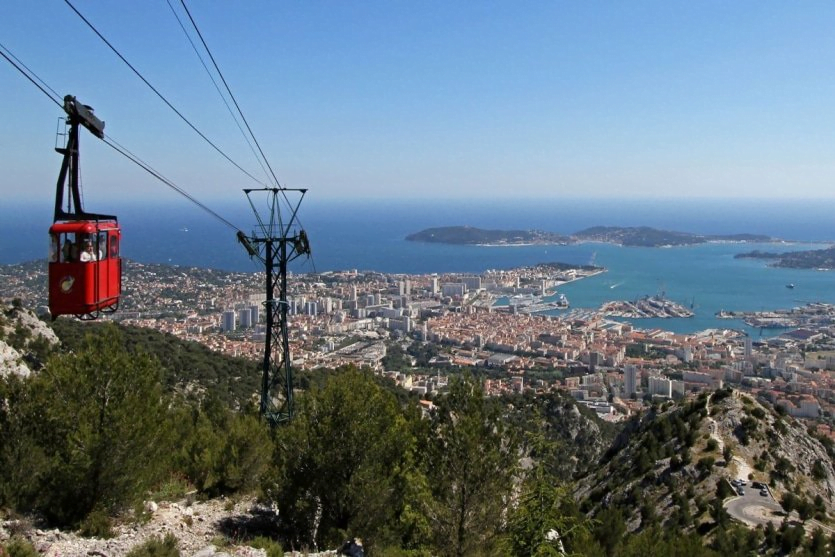 prendre le téléphérique d'Agadir.